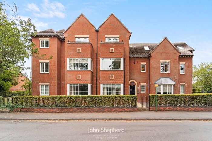 2 Bedroom Flat For Sale In Dingle Lane, Solihull, West Midlands, B91