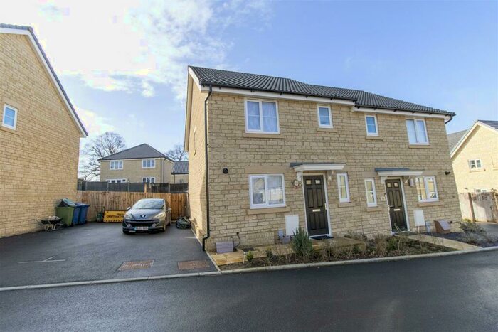 3 Bedroom Semi-Detached House To Rent In Peregrine Road, Brockworth, GL3