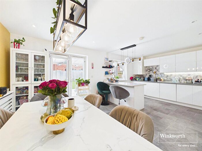 3 Bedroom Detached House For Sale In Alder Grove, Shinfield, Reading, RG2
