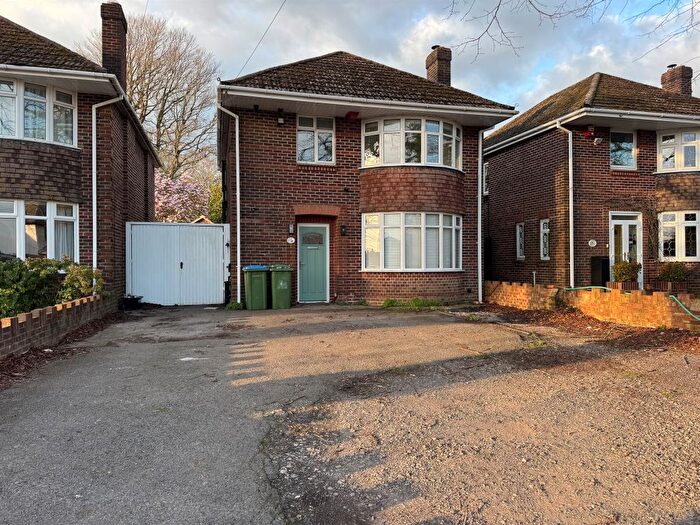 3 Bedroom Detached House For Sale In West End Road, Southampton, SO18