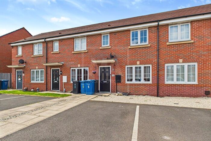 2 Bedroom Mews For Sale In Bodkin Green, Westbrook, Warrington, WA5