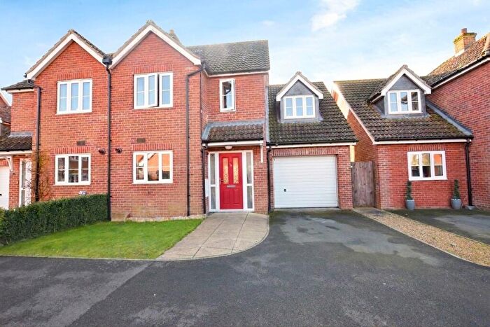 3 Bedroom Semi-Detached House To Rent In Merchants Court, Watton, IP25