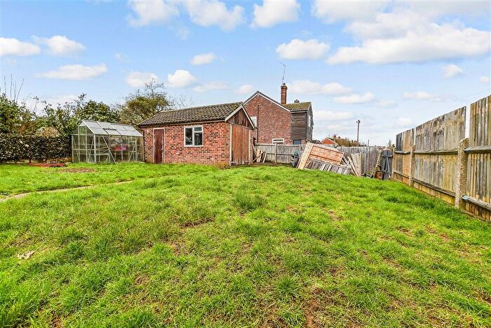 3 Bedroom Semi Detached House For Sale In Salisbury Road, Tonbridge, Kent, TN10