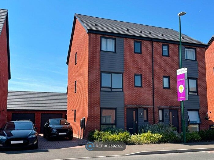 4 Bedroom Semi-Detached House To Rent In Light Hall Lane, Shirley, Solihull, B90