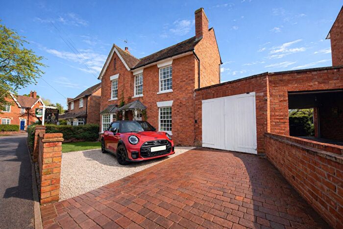 4 Bedroom Detached House For Sale In Wellesbourne, Georgian Style, Extended + Garden Office, CV35