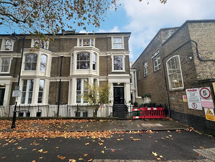 2 Bedroom Flat For Sale In Flat C, Pemberton Gardens, Upper Holloway, London, N19