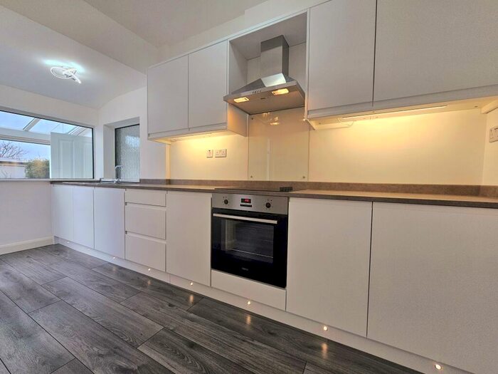 4 Bedroom House To Rent In Walwyn Avenue, Bromley, BR1