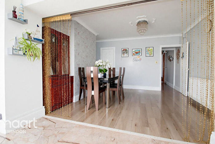 3 Bedroom Terraced House To Rent In Rosebery Street, Swindon, SN1