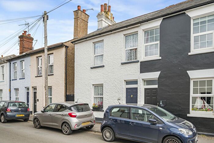 2 Bedroom End Of Terrace House For Sale In New Street, Westerham, TN16