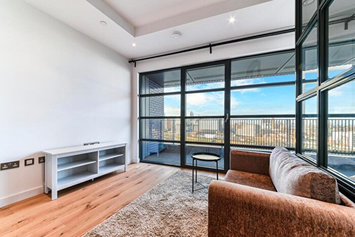 Apartment To Rent In Bridgewater House, London City Island, London., E14