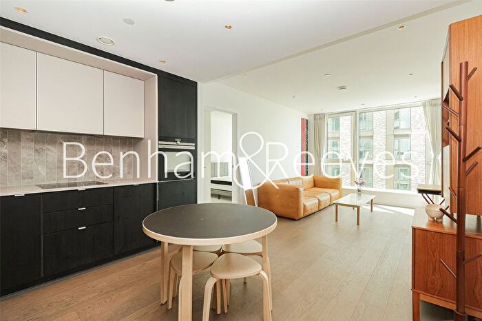 2 Bedroom Flat To Rent In Gasholder Place, London, SE11