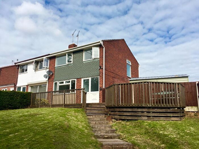 3 Bedroom House To Rent In Norfolk Way, Stafford, ST17