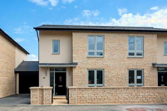 3 Bedroom House To Rent In Beckford Drive, BA1