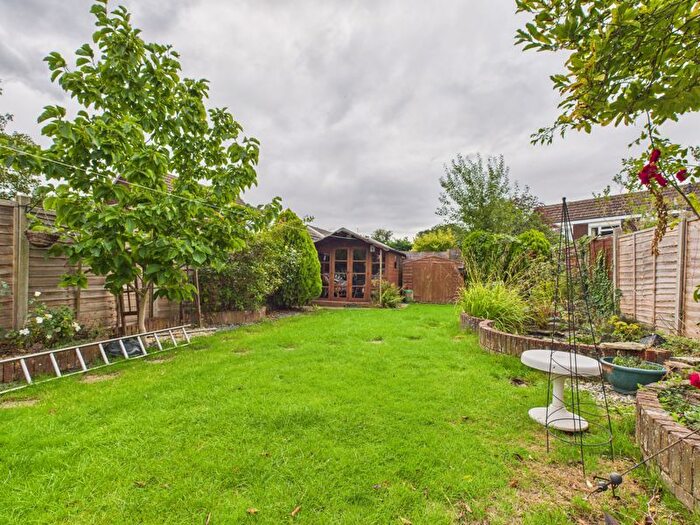 4 Bedroom Semi-Detached House For Sale In Longmead Way, Tonbridge, TN10