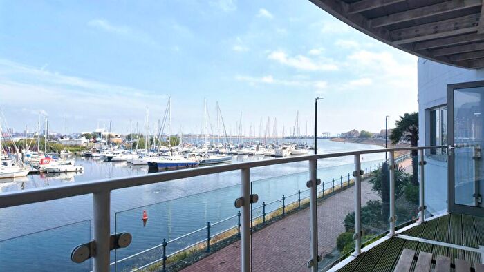 2 Bedroom Flat For Sale In Marconi Avenue, Penarth, CF64