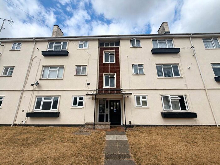 3 Bedroom Apartment To Rent In Culver Close, Millbrook, Southampton, SO16