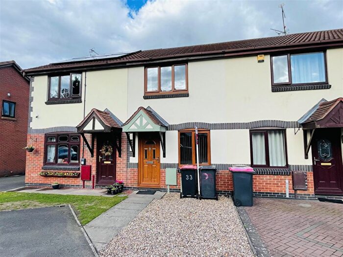 2 Bedroom Terraced House For Sale In Barnsley Close, Atherstone, CV9