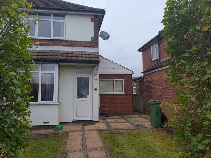 2 Bedroom House To Rent In Weedon Road, Aylesbury, HP19