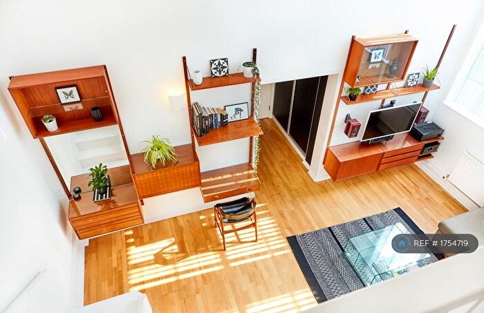 2 Bedroom Flat To Rent In Cavendish House, Brighton, BN2