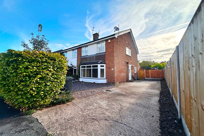 3 Bedroom Semi-Detached House For Sale In Meadway, Poynton, SK12