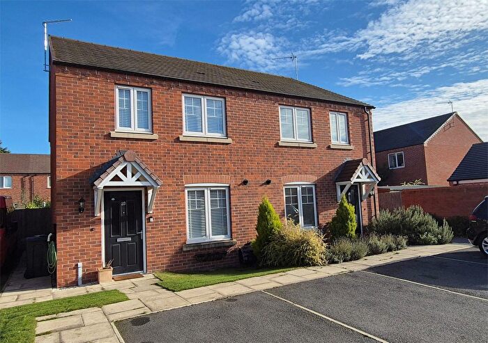 3 Bedroom Semi-Detached House For Sale In Nelsons Way, Stockton, CV47