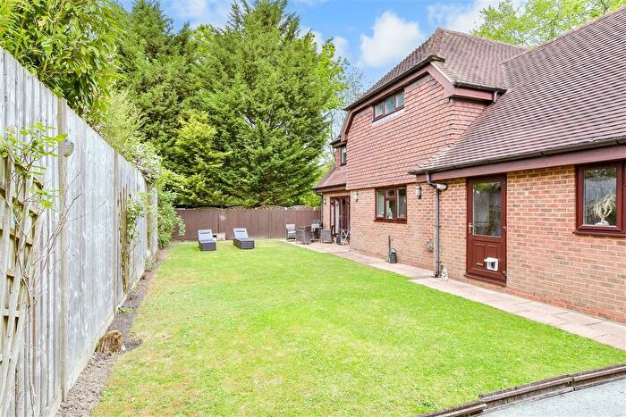 3 Bedroom Detached House For Sale In Whitepost Lane, Meopham, Kent, DA13