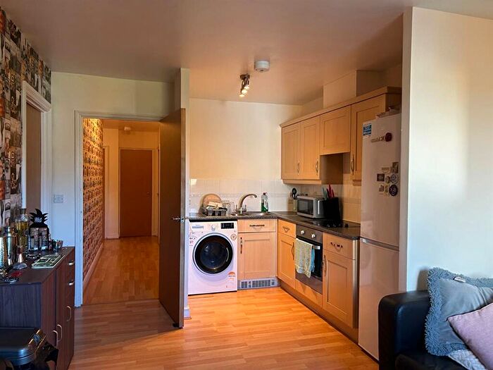 2 Bedroom Apartment For Sale In St Andrews Close, Canterbury, CT1