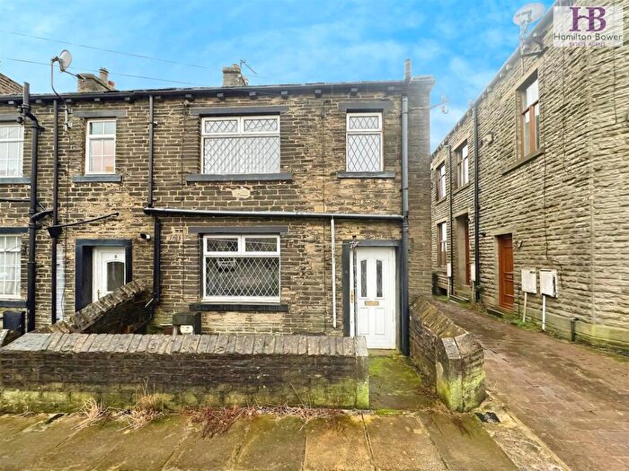 2 Bedroom End Of Terrace House To Rent In West Street, Shelf, Halifax, HX3