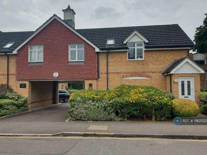 1 Bedroom Maisonette To Rent In Berica Court, Barkingside, IG6