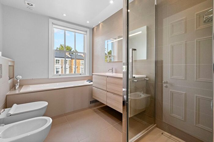 4 Bedroom Terraced House To Rent In Warwick Gardens, Kensington, W14