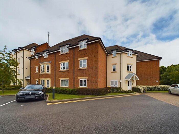 2 Bedroom Apartment To Rent In Middlewood Close, Solihull, B91