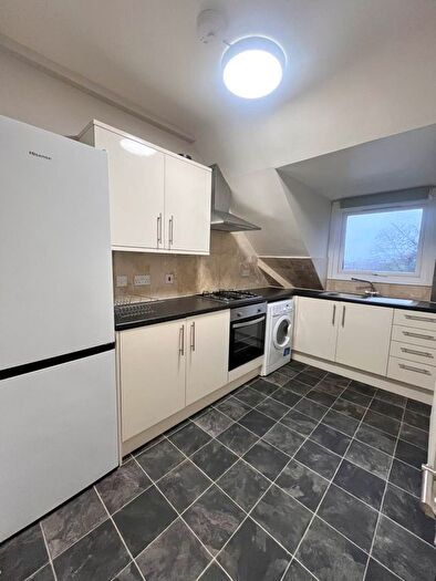 1 Bedroom Flat To Rent In Aldrington Road, Streatham, London, SW16
