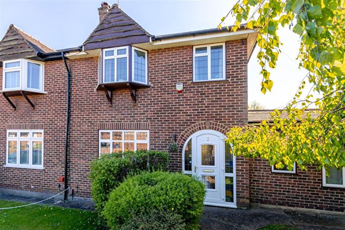 4 Bedroom Semi-Detached House For Sale In Campden Road, Ickenham, UB10