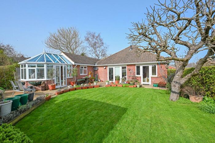 3 Bedroom Detached Bungalow For Sale In Broadshard Lane, Ringwood, BH24