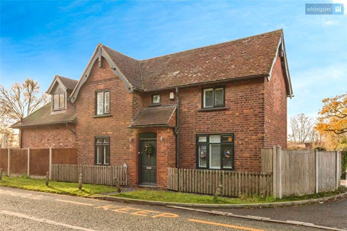 5 Bedroom Detached House For Sale In Broad Lane, Stapeley, Nantwich, Cheshire, CW5