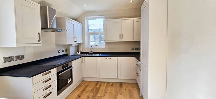 3 Bedroom Flat To Rent In Gordon Road, Cliftonville, Margate, CT9