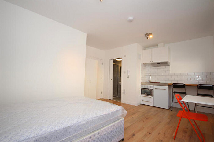 1 Bedroom Flat To Rent In High Street, London, NW10