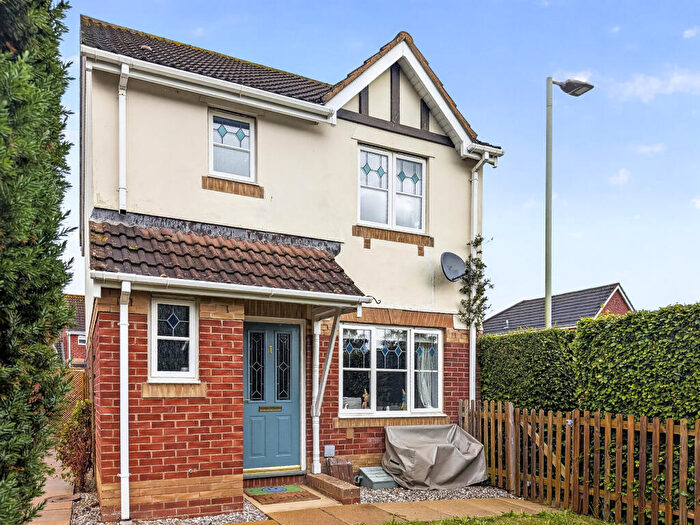 3 Bedroom Detached House For Sale In Larks Rise, Cullompton, Devon, EX15