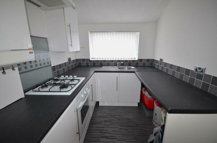 2 Bedroom House To Rent In Tay Street, Burnley, BB11