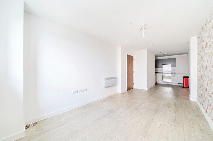 1 Bedroom Flat To Rent In Furness Quay, Salford, Greater Manchester, M50