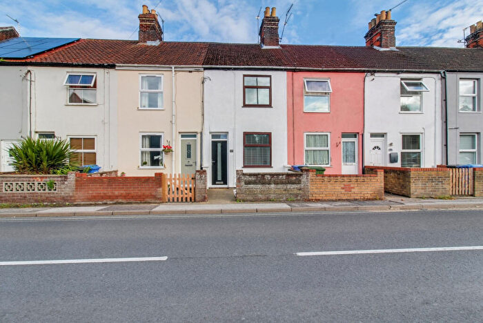 3 Bedroom Terraced House For Sale In Oulton Street, Lowestoft, NR32