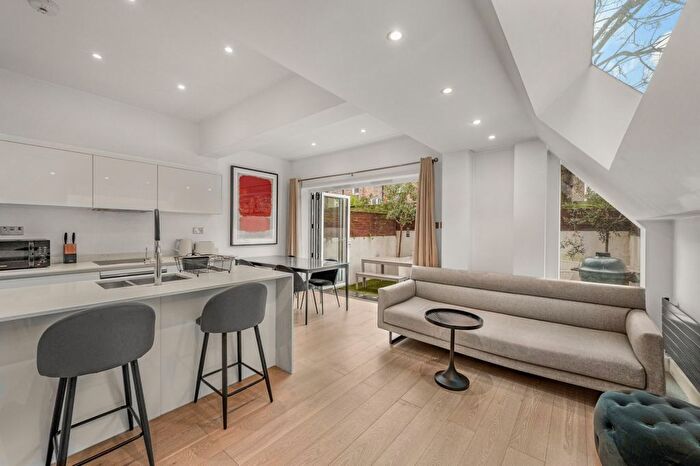 2 Bedroom Terraced House To Rent In College Place, Camden Town, NW1