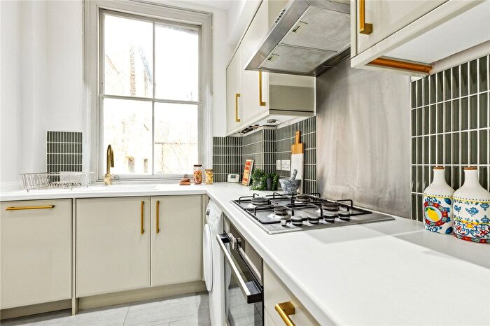 1 Bedroom Flat For Sale In Kellett Road, London, SW2