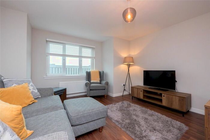 2 Bedroom Flat To Rent In Torwood Crescent, Edinburgh, EH12