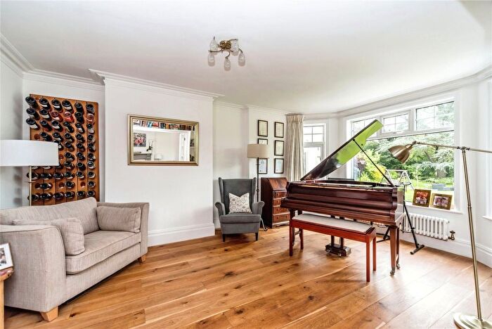 5 Bedroom Detached House For Sale In Day's Lane, Biddenham, Bedford, Bedfordshire, MK40