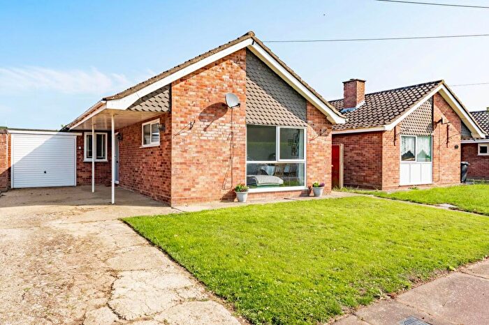 3 Bedroom Detached Bungalow For Sale In Goldsmith Way, Pulham St. Mary, IP21