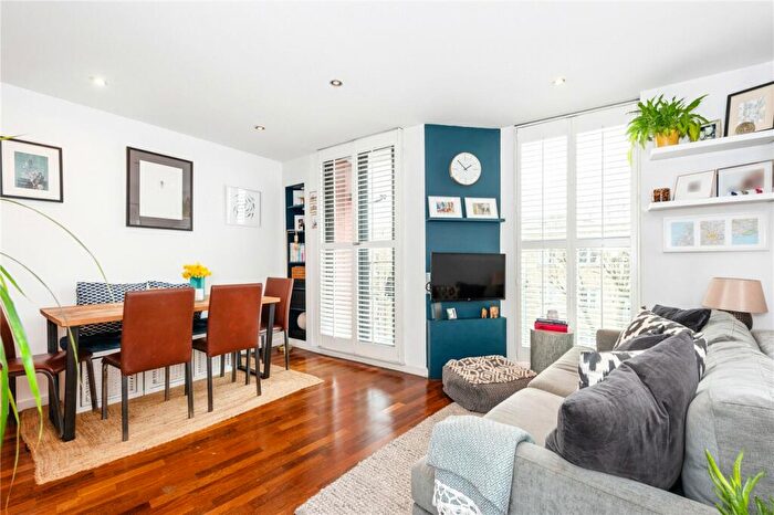 2 Bedroom Apartment To Rent In Mildmay Park, London, N1