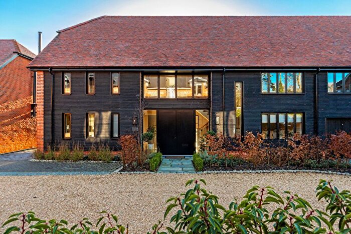 4 Bedroom Semi-Detached House For Sale In The Barns, Church Farm, Sparsholt, SO21