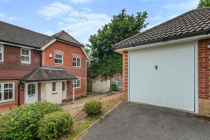 3 Bedroom End Of Terrace House To Rent In Tuppenney Close, Hastings, East Sussex, TN35
