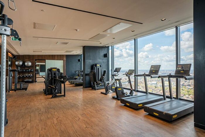 Studio For Sale In Landmark Pinnacle, Westferry Road, E14